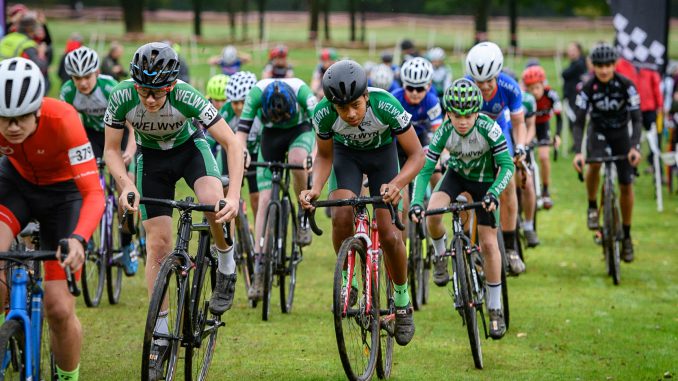 Youth B start - photos with thanks to Keith Perry
